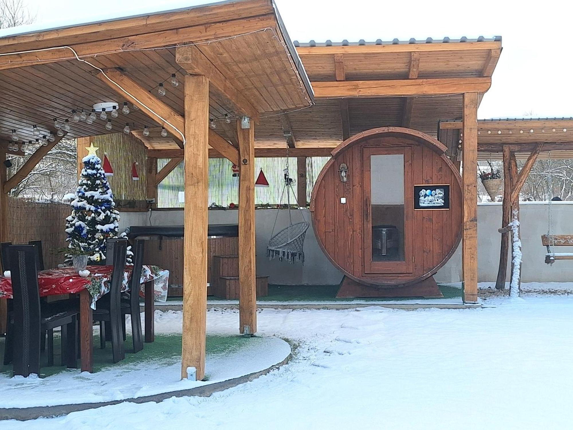 La Dory Apartment Satu Sugatag Exterior foto